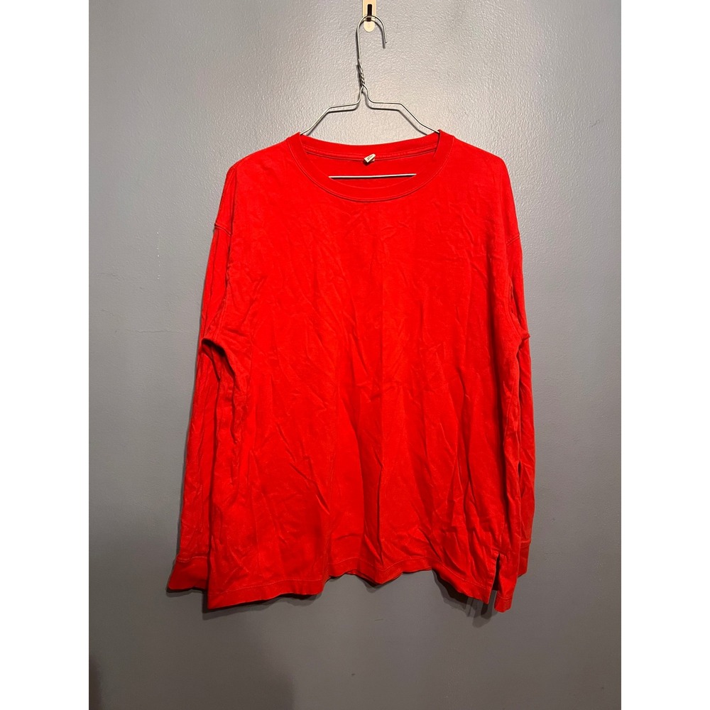 Uniqlo Red Long Sleeve Crewneck T-Shirt Size Large Basic Casual Loungewear